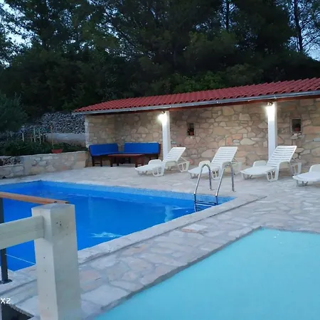 Appartement Tennis Court Slivje With Pool