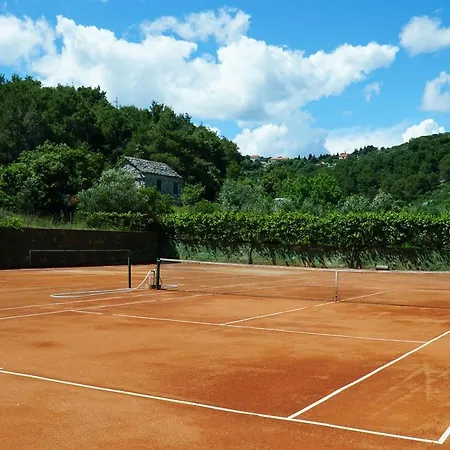 Tennis Court Slivje With Pool
